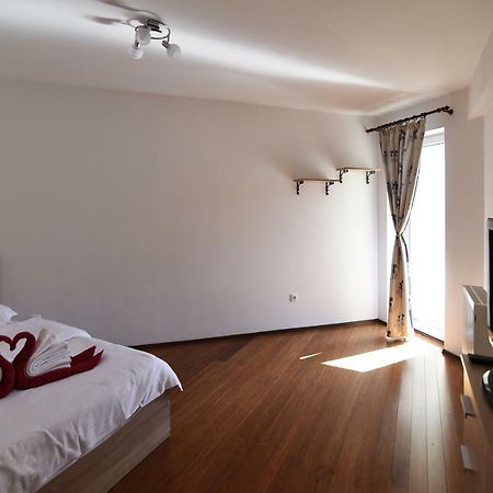 Avantgarden 57 Apartamento Braşov Exterior foto